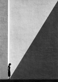 Fan Ho – Approasching Shadow – 1954